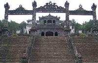 voyages Multi-pays: Combine Vietnam Laos, visite tombeau empereur tu duc