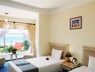 Sandy Beach Resort DaNang2