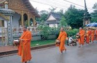 Voyages Laos: Decouverte approfondie du Laos, rencontres des bonzes au Laos