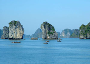 la baie d'halong - huitieme merveille du monde