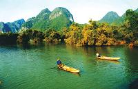 voyages vietnam: le nord-est du vietnam en moto, croisiere en sampan lac Thac Ba